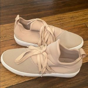 Steve Madden Pink Lancer Sneakers